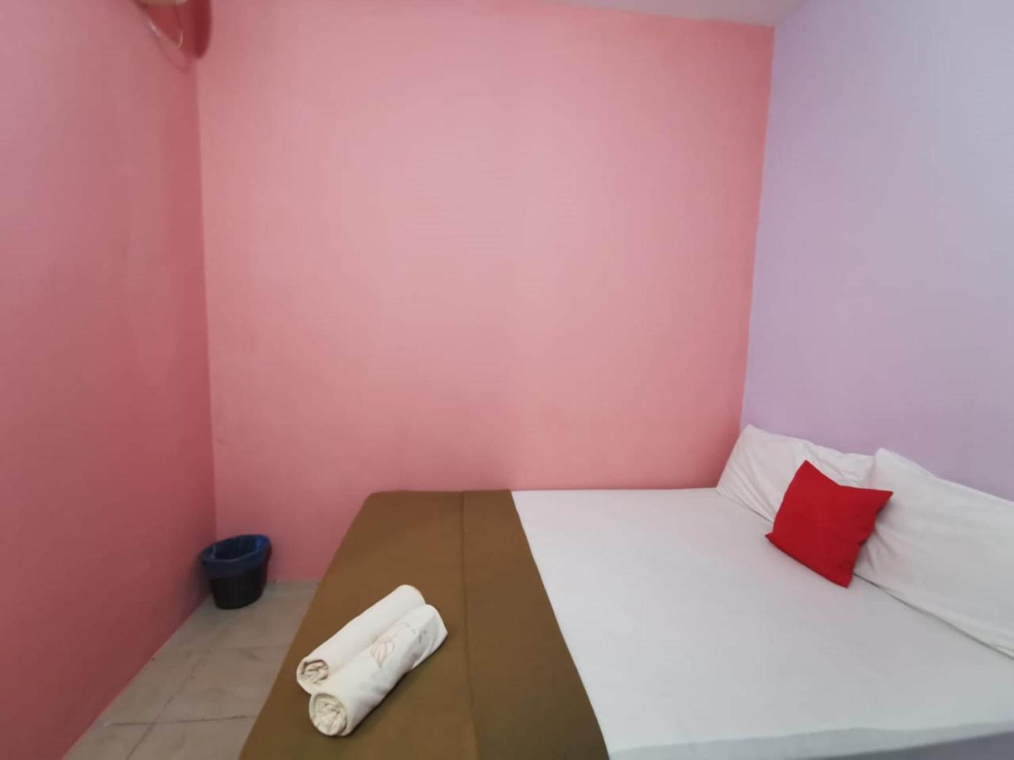 Super Oyo 90086 My Seven Days Inn Johor Bahru Bagian luar foto