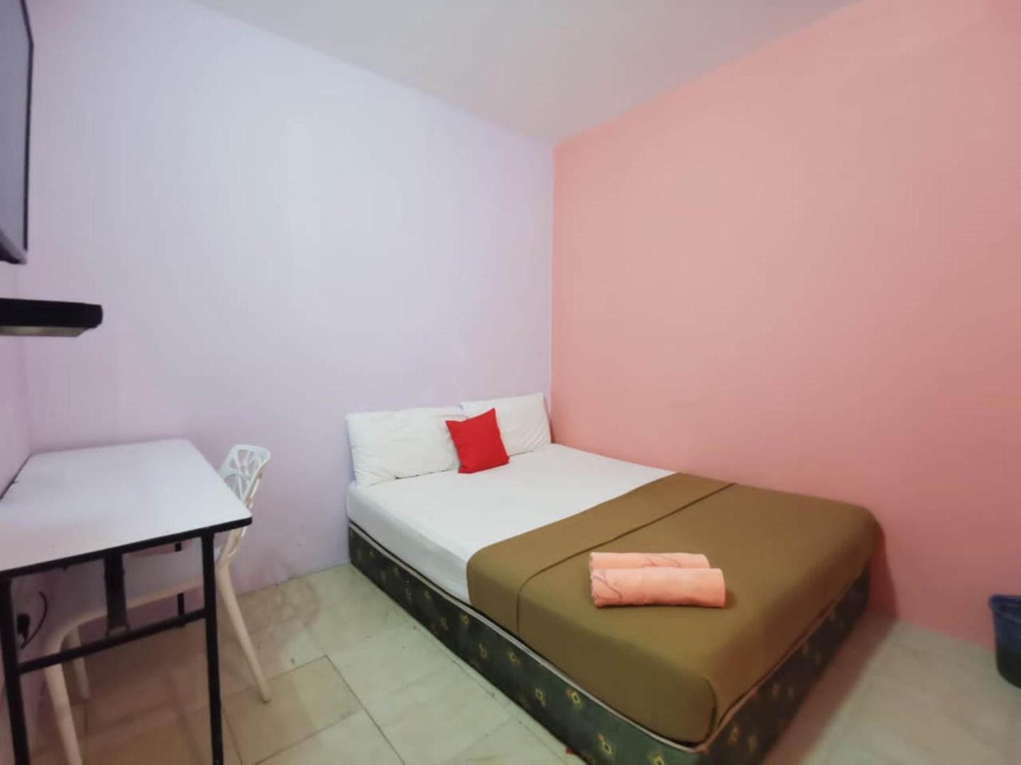 Super Oyo 90086 My Seven Days Inn Johor Bahru Bagian luar foto