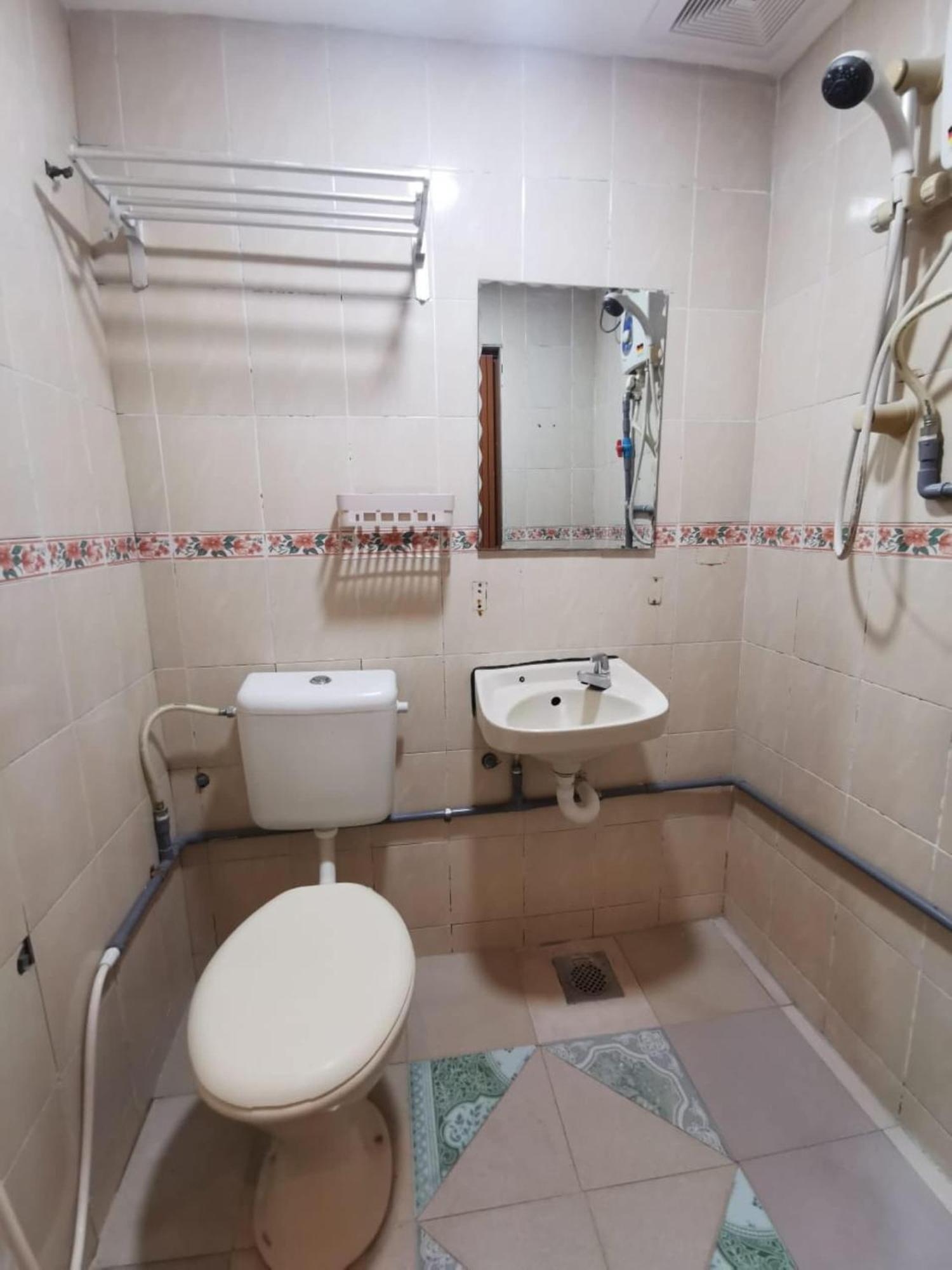 Super Oyo 90086 My Seven Days Inn Johor Bahru Bagian luar foto