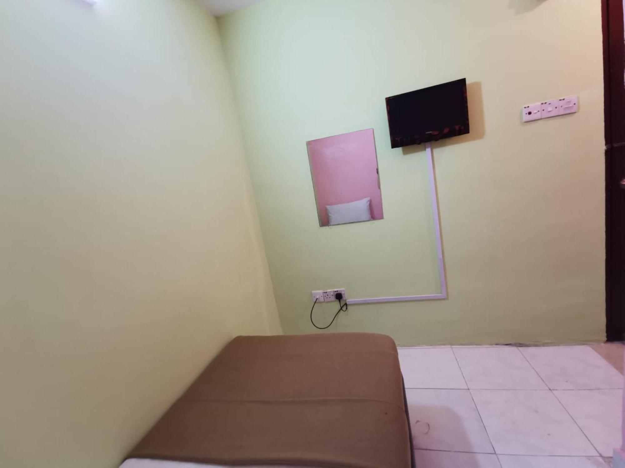 Super Oyo 90086 My Seven Days Inn Johor Bahru Bagian luar foto