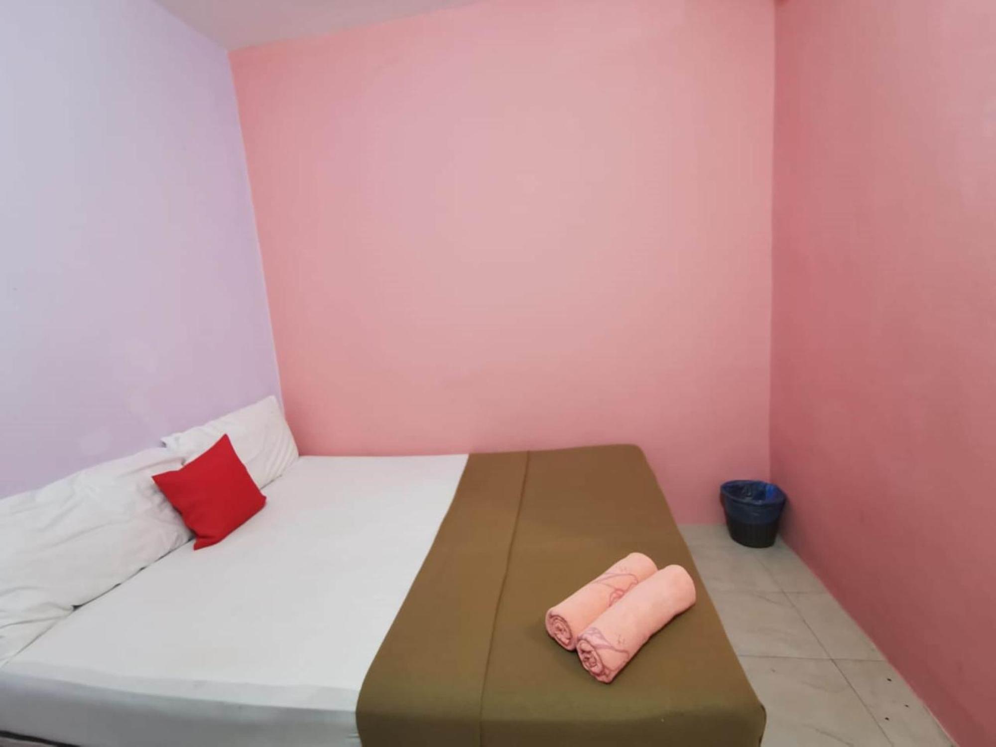 Super Oyo 90086 My Seven Days Inn Johor Bahru Bagian luar foto